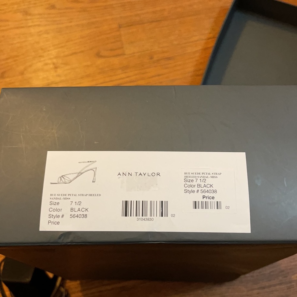 Ann Taylor Black Heeled Sandal 7 1/2 - Picture 5 of 7